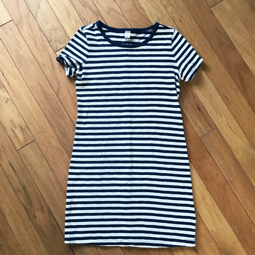 Old Navy Navy and White T-shirt Dress
